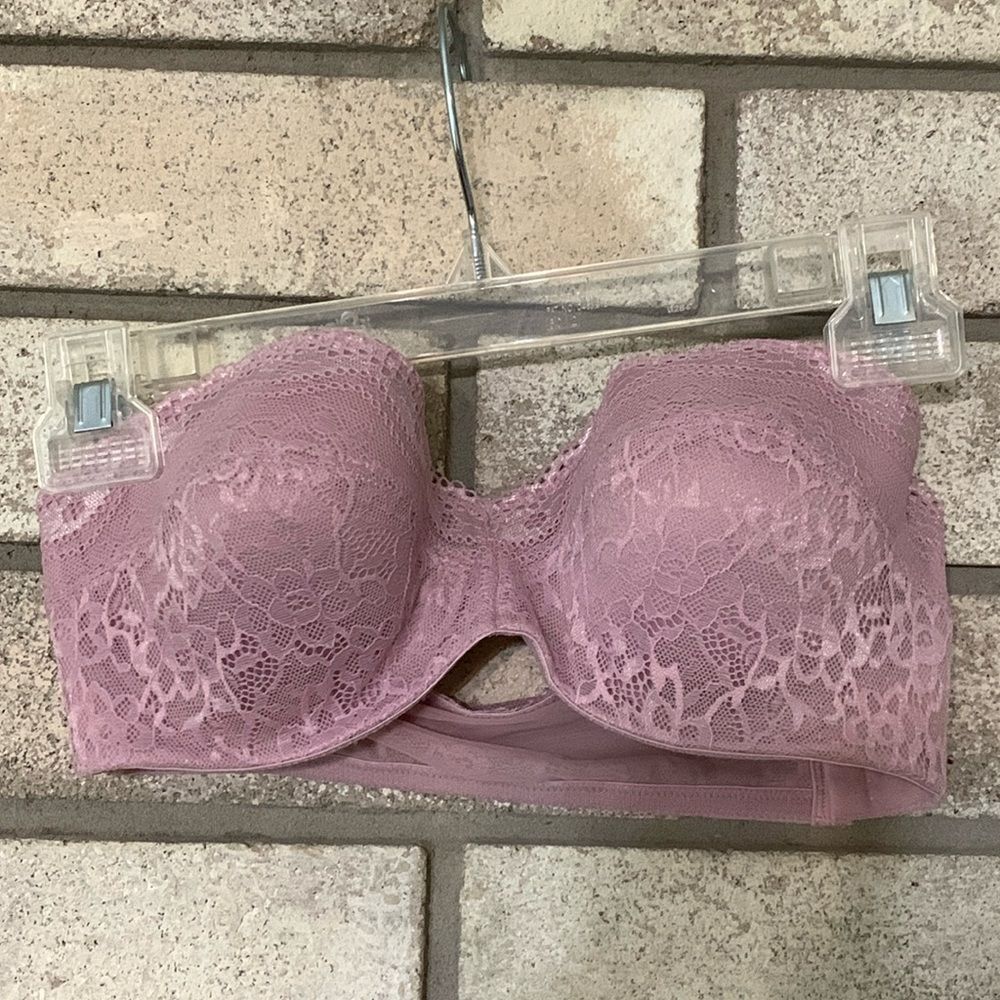 3for$20 bra 32D strapless has underwire